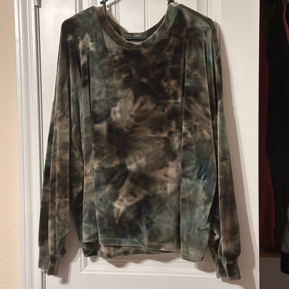 Tie-Dye Long Sleeve Shirt